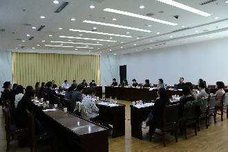 1717662009.jpg 座谈会-缩.jpg